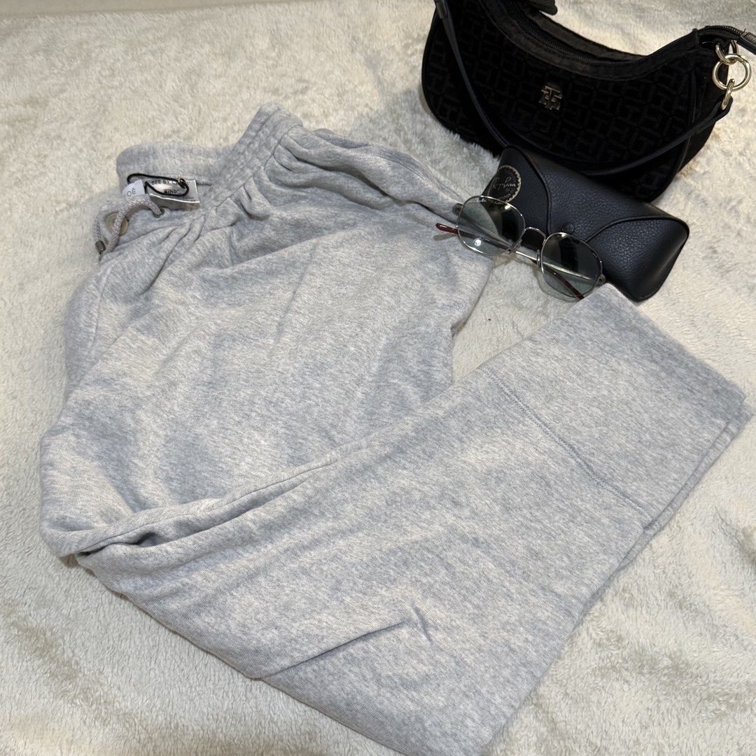 grey Jogger pants/small-med (Category: Activewear) located in Pasay City. Submitted by bellita_05 (Listing ID 1468290771, Image 2). Description: .