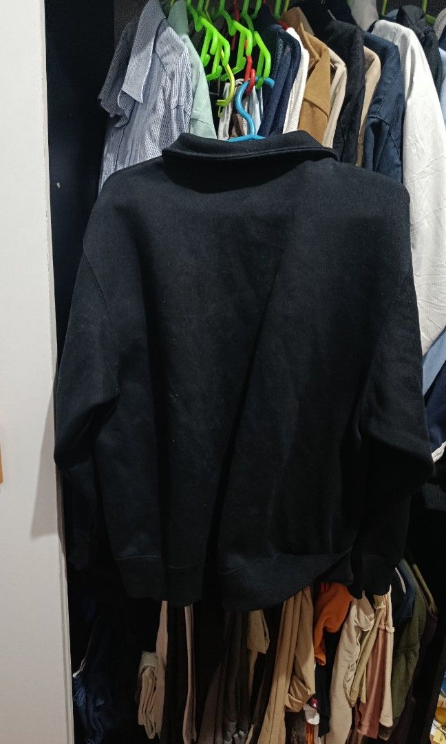 GU / UNIQLO QZIP (Category: Coats, Jackets and Outerwear) located in Jaen. Submitted by vinzyrus217291 (Listing ID 1468441447, Image 3). Description: preloved 22x25.