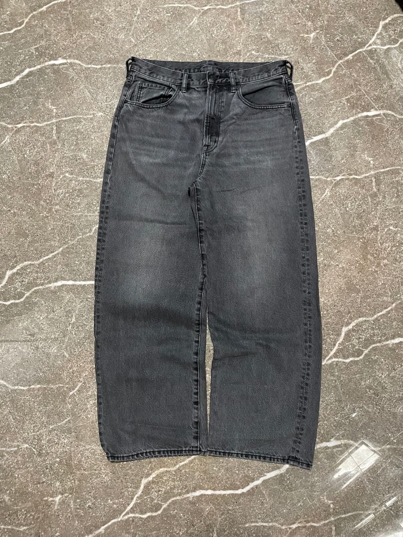 GU BAGGY PANTS (Category: Jeans) located in Lucena. Submitted by 0174.archive (Listing ID 1468430544, Image 1). Description: very good used condition no flaws Actual Measurements (inches) Waist: 16.5 Length: 40.5 Leg opening: 9.5 Message before buying. Items are pre-loved / second hand used. Manage your expectations. Buy with confidence. No return no exchange. Additional Shipping Fee Ship via JRS / JNT MOP GCASH / BPI .