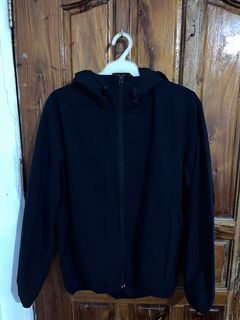 (Category: ) located in . Submitted by gbwardrobe (Listing ID 1468332735, Image 1). Description: .