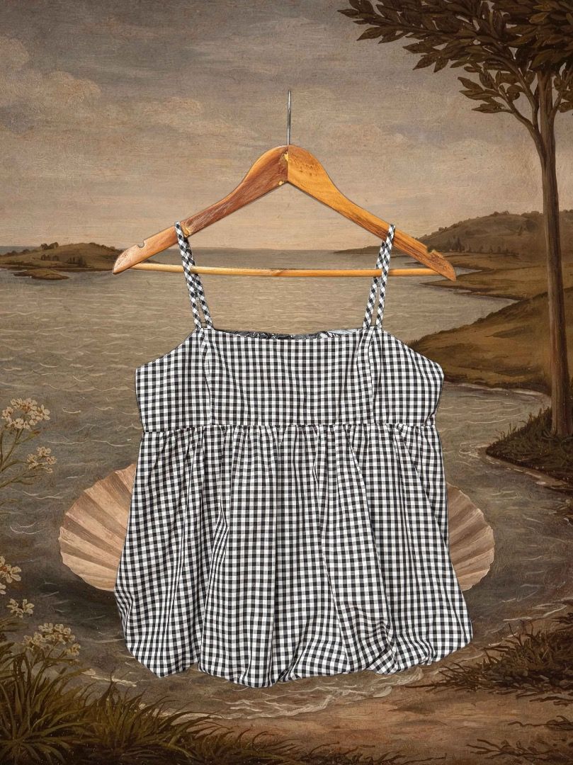 GU bubble hem camisole gingham (Category: Activewear) located in Dasmarinas. Submitted by thrifteefinds (Listing ID 1468424975, Image 1). Description: GU bubble hem camisole gingham Size: M 18W 21L Excellent condition M/Mine: 550 DM: Name | Contact | Address & Brgy Please comment MINE only if you’re 100% sure and ready to pay. No return or exchange .