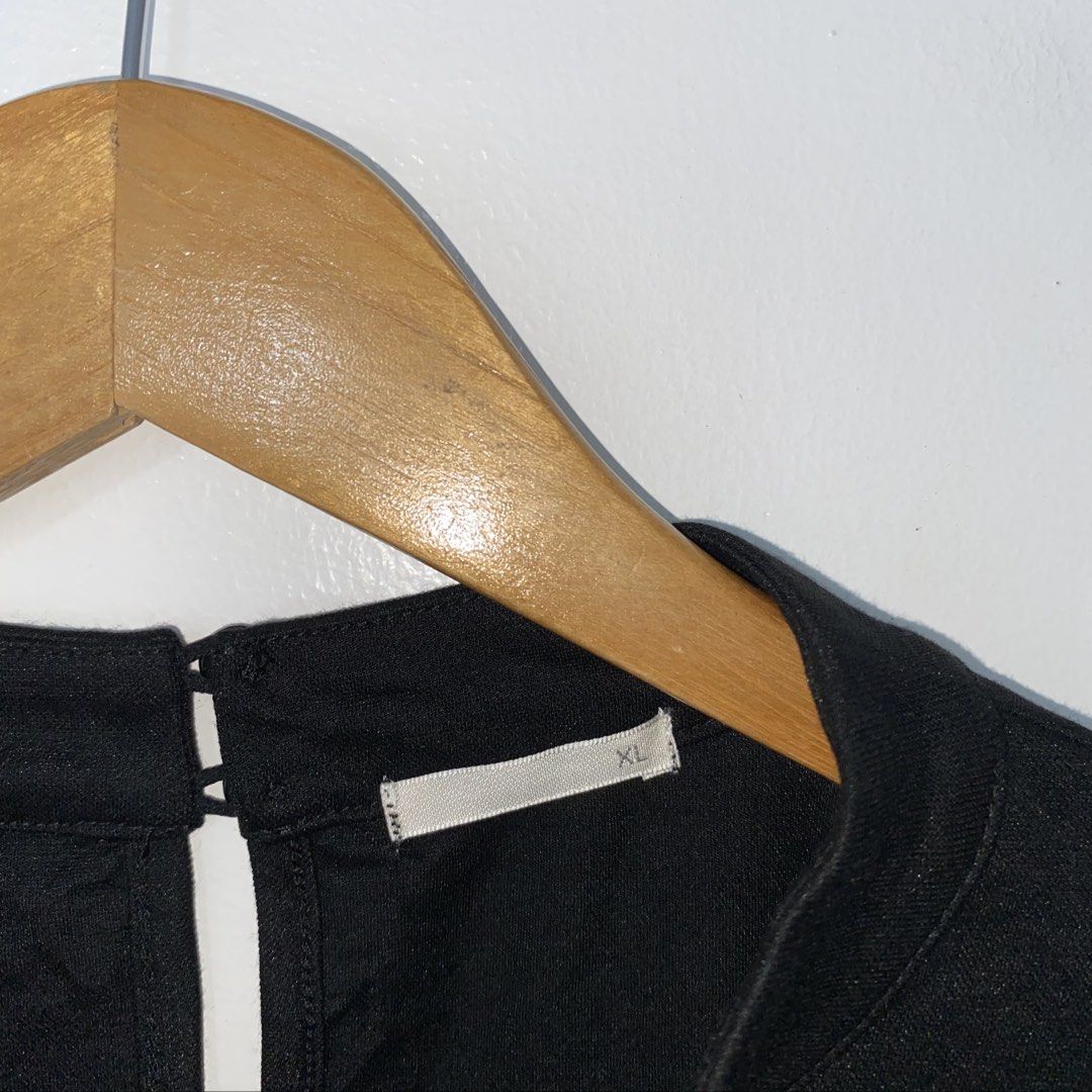 GU BY UNIQLO drape top (Category: Blouses) located in San Jose del Monte. Submitted by mamiracky (Listing ID 1468360983, Image 3). Description: Last price posted In good condition No flaws No when worn .
