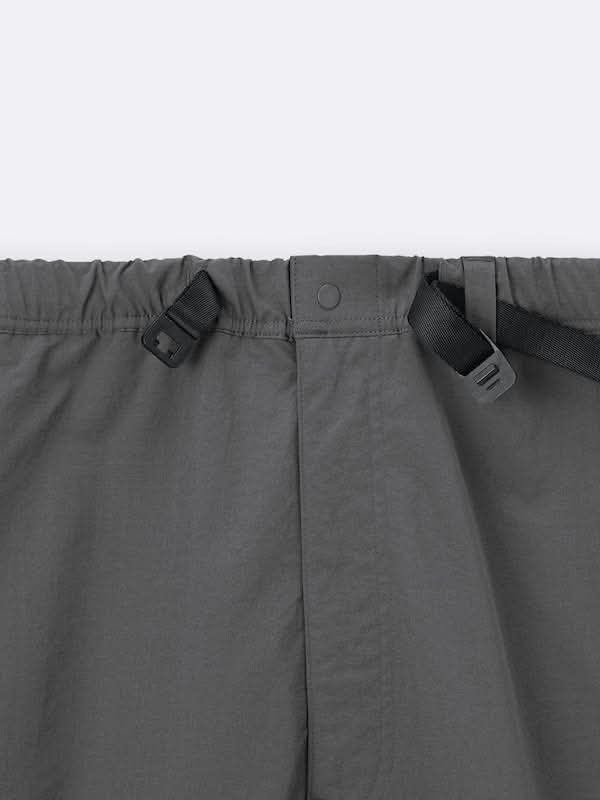 Gu cargo (Category: Shorts) located in Tabaco. Submitted by centthrif55361 (Listing ID 1468345162, Image 2). Description: Gu convertible cargo Small W:27-30 L:19 New condition Color rate 9.5/10 Issue wala na yon kadogtong para magawang pants Solid naman sya Pang short .