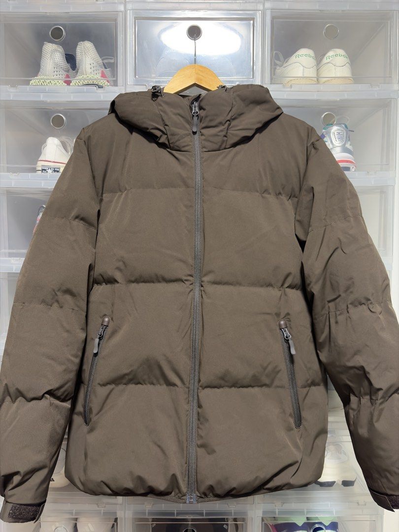 GU Puffer Jacket (Category: Coats, Jackets and Outerwear) located in Muntinlupa City. Submitted by jhurrific (Listing ID 1468316911, Image 1). Description: GU Puffer Jacket - Size: Large *Payment First: Bank Transfer or GCash *Buyer handles and shoulders shipping.
