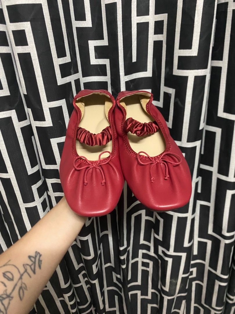 GU Red Ballet Flats (Category: Flats & Sandals) located in San Mateo. Submitted by prelovedstuffsbycha (Listing ID 1468444795, Image 1). Description: Brand new GU Small size (22.5cm) .