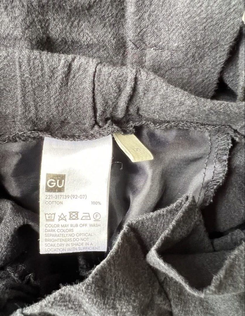 Gu skort (Category: Other Bottoms) located in San Jose del Monte. Submitted by senorita_wella (Listing ID 1468312420, Image 3). Description: .