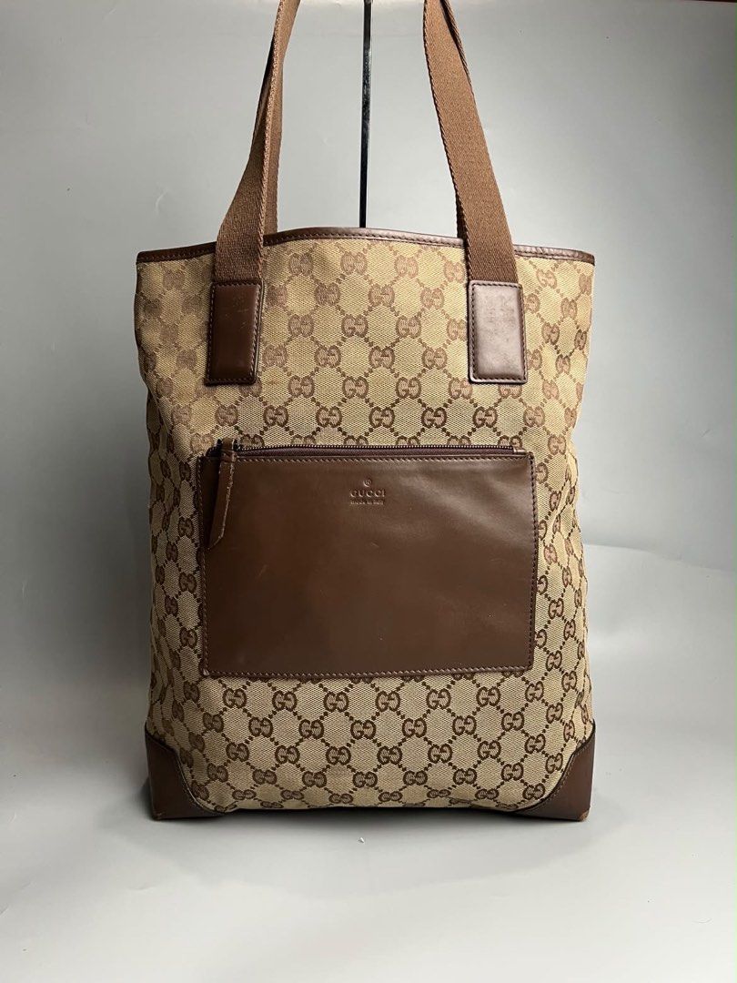 Gucci - GG Canvas - Tote Bag (Category: Luxury Bags & Wallets) located in San Pablo. Submitted by hiddenrygn (Listing ID 1468497242, Image 1). Description: Gucci - GG Canvas - Tote Bag Rank AB Minor signs of usage Still in excellent condition Authentic DM!.