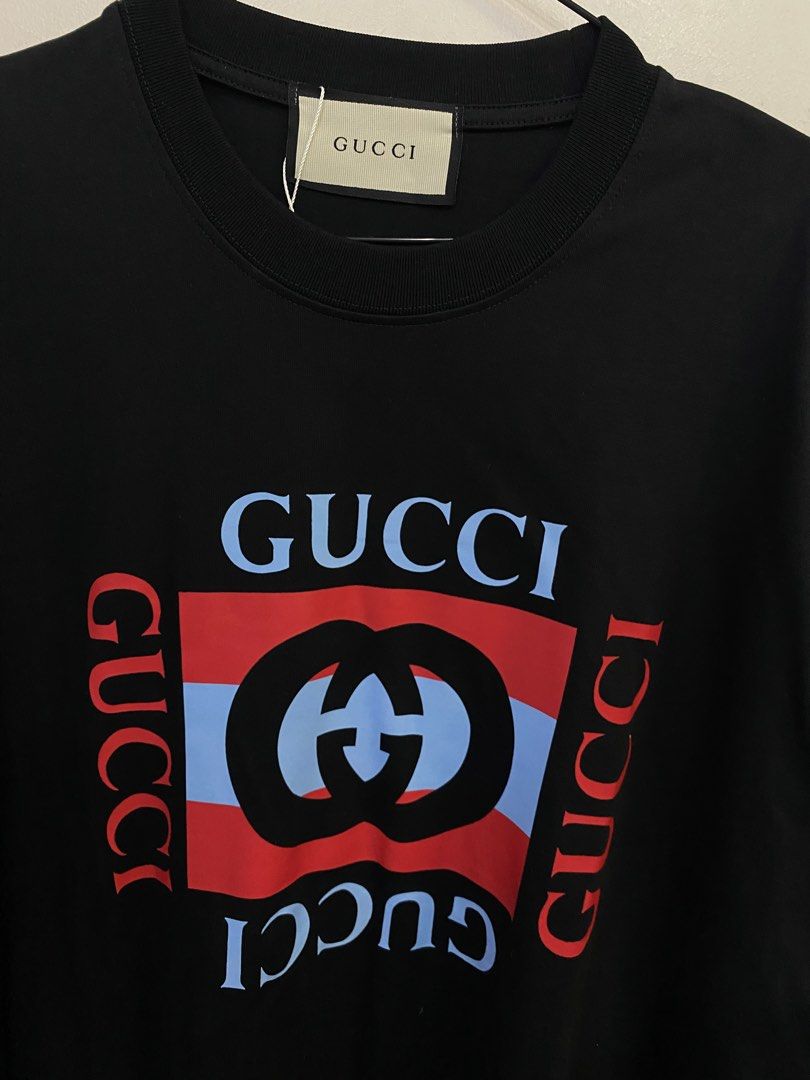 GUCCI BLACK SWEATER (Category: Luxury Apparel) located in Baguio. Submitted by lairdegawd_06 (Listing ID 1468462238, Image 2). Description: Dimes-25x30 Excellent condition 10/10 color rate No flaw Complete tags Check photos for more details.