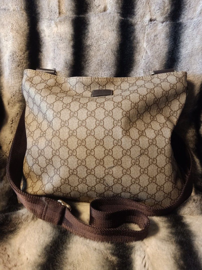 Gucci sling bag (Category: Luxury Bags & Wallets) located in Iloilo. Submitted by ukaynizoee (Listing ID 1468429422, Image 1). Description: preloved bags but we'll loved pm is the key negotiable.