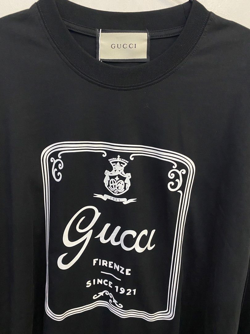 GUCCI SWEATER (Category: Luxury Apparel) located in Baguio. Submitted by lairdegawd_06 (Listing ID 1468462460, Image 2). Description: Dimes-25x30 Excellent condition 10/10 color rate No flaw Complete tags Check photos for more details.