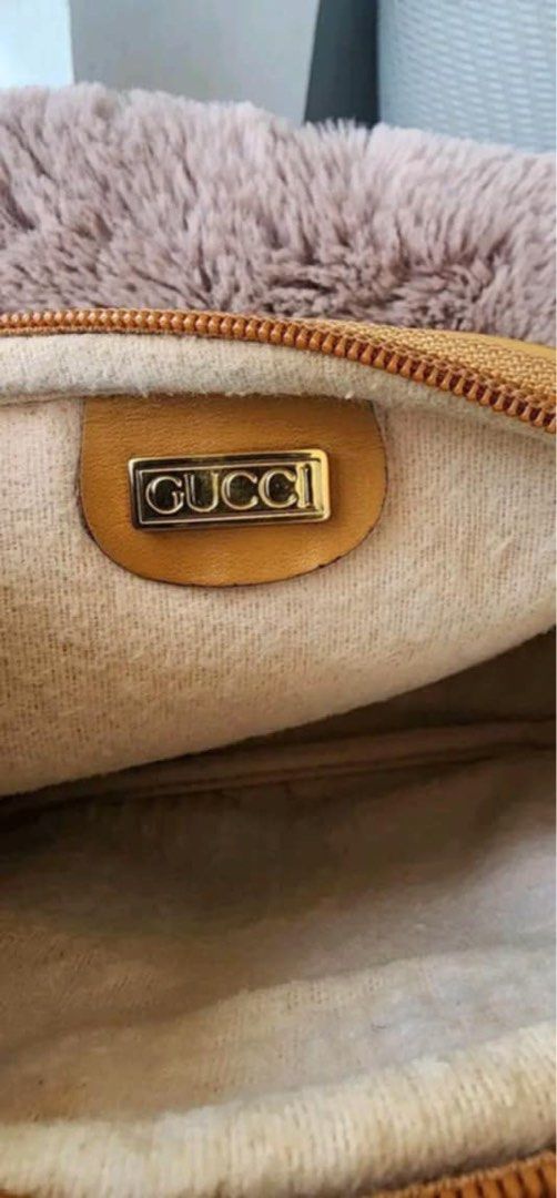 GUCCI VINTAGE (Category: Luxury Bags & Wallets) located in Koronadal. Submitted by zyxarvie (Listing ID 1468406450, Image 3). Description: No issue Excellent condition Pretty kaayo.