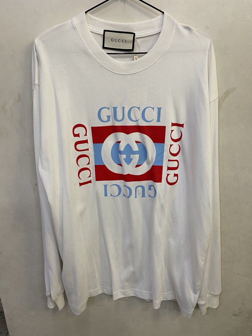 GUCCI WHITE SWEATER (Category: Luxury Apparel) located in Baguio. Submitted by lairdegawd_06 (Listing ID 1468462105, Image 1). Description: Dimes-24x30 Excellent condition 10/10 color rate No flaw Complete tags Check photos for more details.