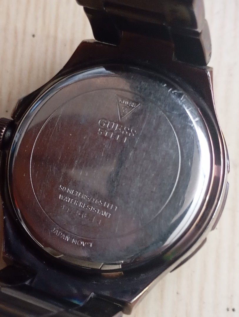 Guess (Category: Women's Watches) located in Las Pinas. Submitted by quick_deals_great_finds2 (Listing ID 1468337839, Image 3). Description: Original good working condition.