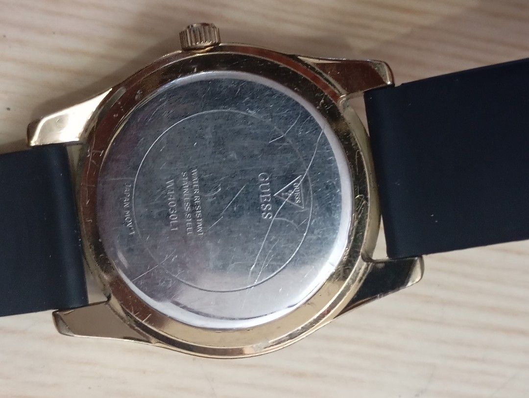 Guess (Category: Women's Watches) located in Las Pinas. Submitted by quick_deals_great_finds2 (Listing ID 1468339728, Image 3). Description: Original good working condition 38mm medium women's.