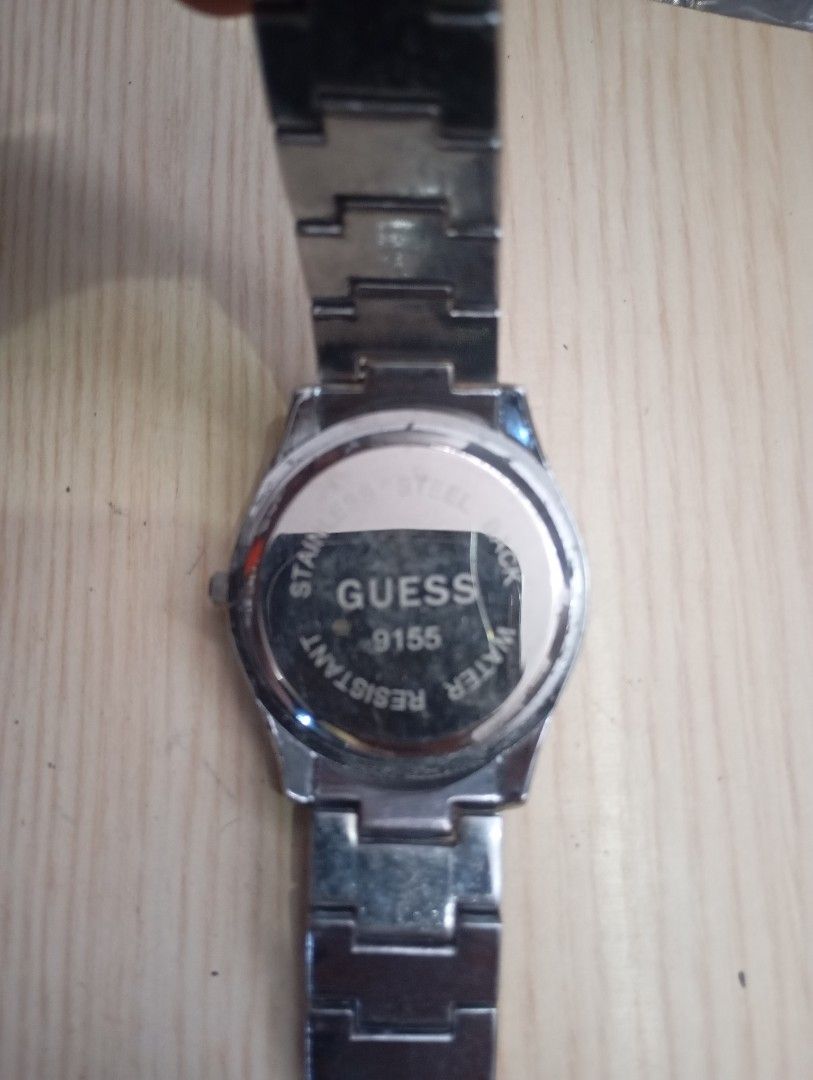 Guess (Category: Women's Watches) located in Las Pinas. Submitted by quick_deals_great_finds2 (Listing ID 1468347018, Image 3). Description: Quartz with battery 40mm Fits wrist size 6.8 inches Good working condition.