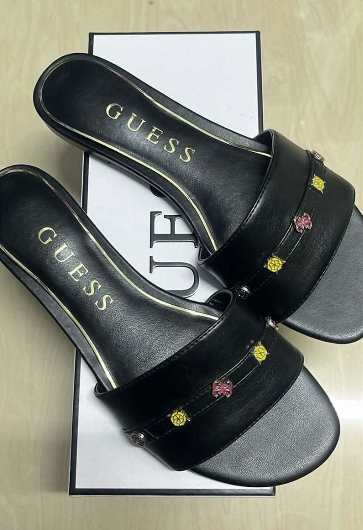 Guess Slides (Category: Slippers and slides) located in Rizal. Submitted by hiraya16 (Listing ID 1468299633, Image 1). Description: Womens 8 only Ready to ship.