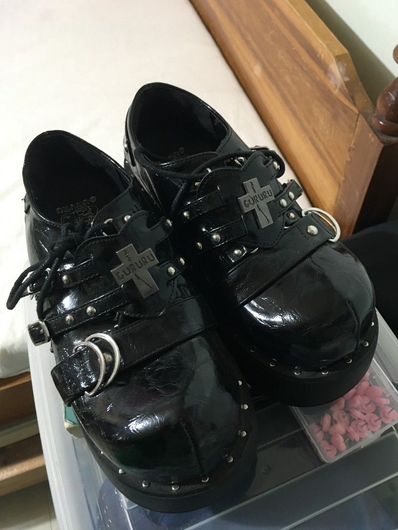 Gururu Platform Shoes (Category: Dress Shoes) located in Lala. Submitted by thekpopkart (Listing ID 1468384866, Image 2). Description: - no issues - size 6.