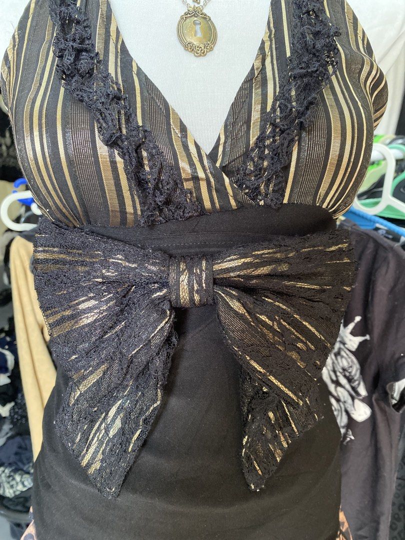 gyaru big bow top japan (Category: Blouses) located in Cavite. Submitted by medeathrifts (Listing ID 1468480331, Image 3). Description: 𝜗𝜚 big bow gyaru halter top 🇯🇵 ── ⟢ ・⸝⸝ ⋮ ⌗ ┆꩜ 𝒔𝒊𝒛𝒆: 𝒔𝒎𝒂𝒍𝒍–𝒎𝒆𝒅𝒊𝒖𝒎 (𝒐𝒏𝒆 𝒔𝒕𝒐𝒄𝒌 𝒐𝒏𝒍𝒚) ⋮ ⌗ ┆꩜ black 𝐚𝐜𝐭𝐮𝐚𝐥 𝐜𝐨𝐥𝐨𝐫 ♡ ⋮ ⌗ ┆꩜ 𝒅𝒆𝒇𝒆𝒄𝒕: — ── ⟢ ・⸝⸝ fixed price ୨୧ 𝐜𝐥𝐚𝐢𝐦: ₱𝟏,𝟗𝟗𝟗 | $𝟑𝟒 𝐔𝐒𝐃 (𝒂𝒖𝒕𝒐 𝒚𝒐𝒖𝒓𝒔).