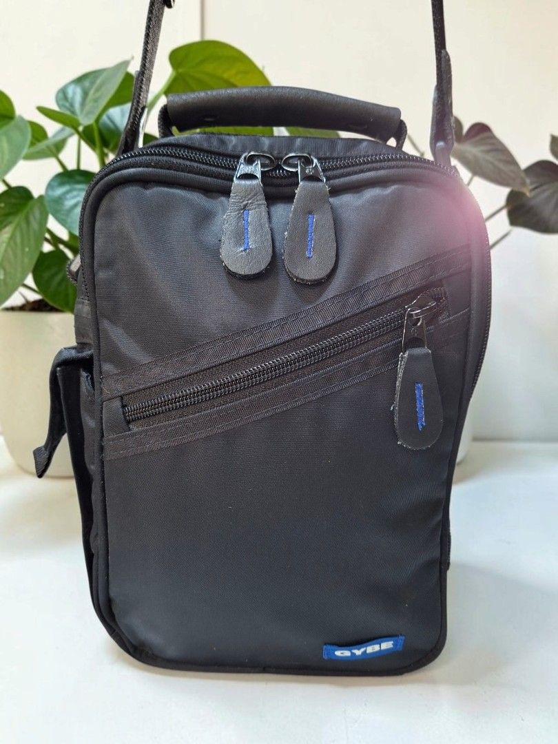GYBE NYLON CROSSBODY FOR MEN (Category: Sling Bags) located in Las Pinas. Submitted by annachiaonair2037 (Listing ID 1468336109, Image 3). Description: GYBE NYLON CROSSBODY BAG FOR MEN FROM JAPAN DETACHABLE ADJUSTABLR STRAP 2 MAIN COMPARTMENT H 9" L 7" W 3" Disclaimer: I am not affiliated with, associated with, or authorized by any of the brands featured posted. Any mention of brand names, trademarks, or logos is solely for identification and ref