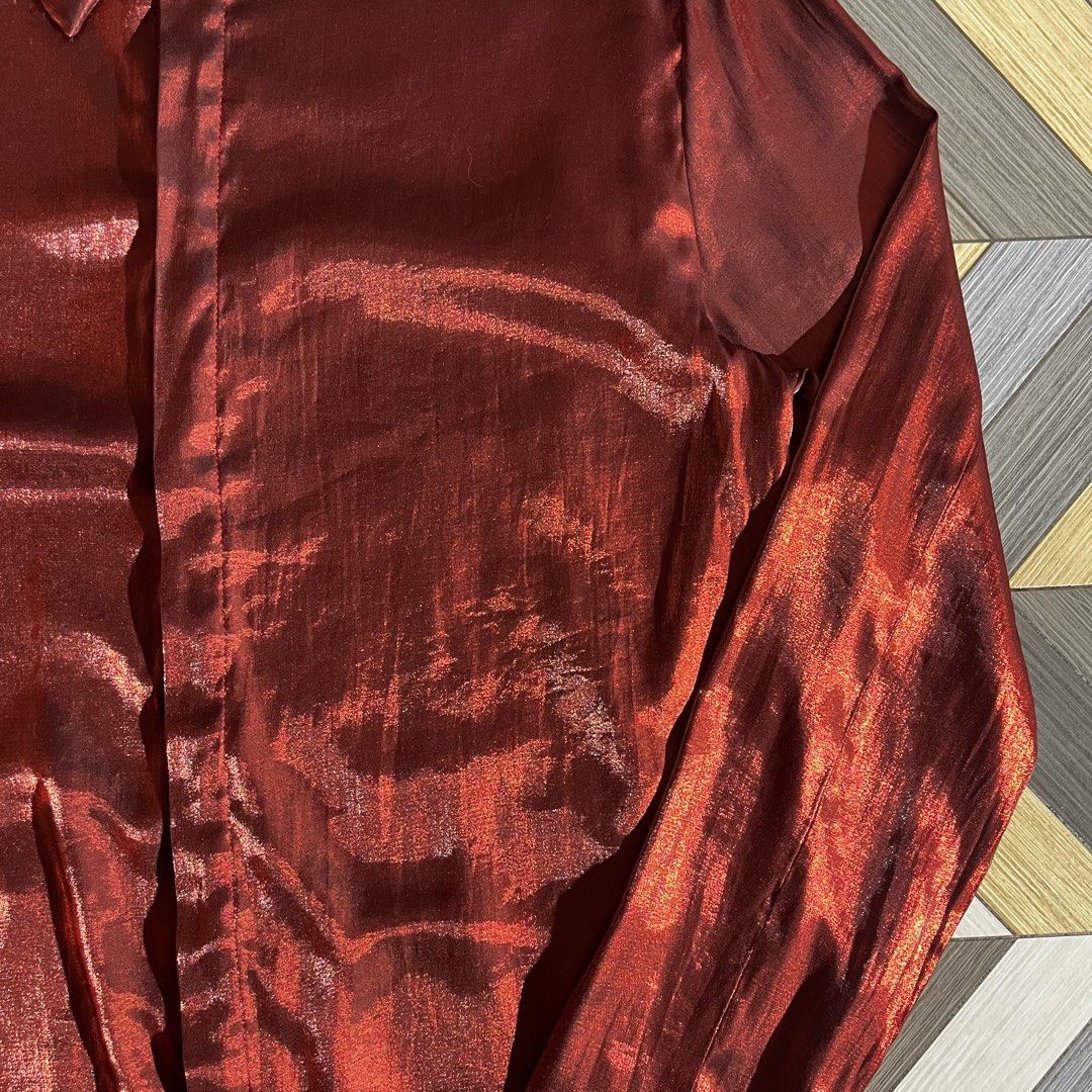 Haider Ackermann Shiny Silk Button Down Long-Sleeve (Category: Formal Shirts) located in Daraga. Submitted by th3cliquejunks (Listing ID 1468466633, Image 3). Description: Haider Ackermann Shiny Silk Button Down Long-Sleeve Tagged Size: Large Condition: 9.5/10 No major flaw Measurement: Pit to pit: 21” Length: 29” - 3,380 Dm!.
