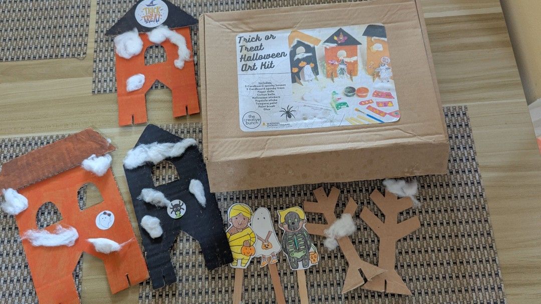 Halloween Activity/Display (Category: Everything Else Others) located in Paranaque City. Submitted by lai_francisco (Listing ID 1468316888, Image 1). Description: this supposed to be a kids Halloween activity , pwede na Lang siguro siyang display or pwede pa rin naman i redecorate :) sayang naman kung itatapon lang :) matutuwa kids nyo Dito :) .