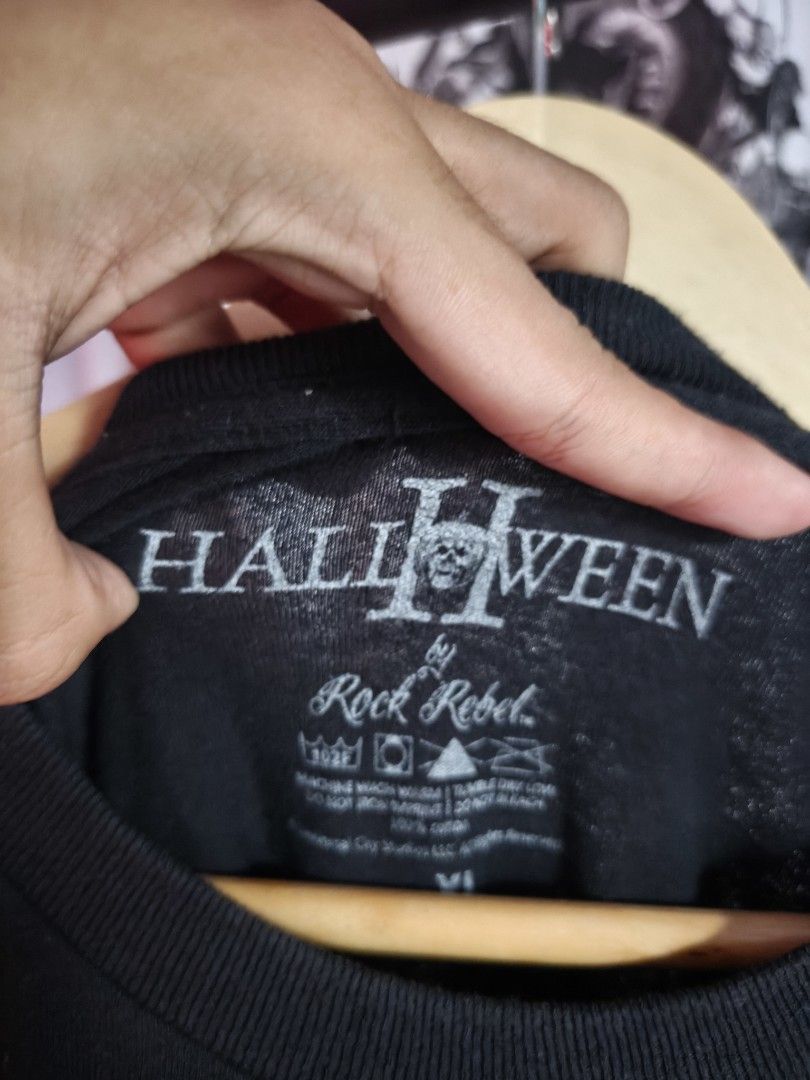Halloween Megaprint tee (Category: Tshirts & Polo Shirts ) located in Toledo. Submitted by goldendogs (Listing ID 1468413378, Image 2). Description: XL fits Minimal Hairlines / Cracks Official Printed tag.