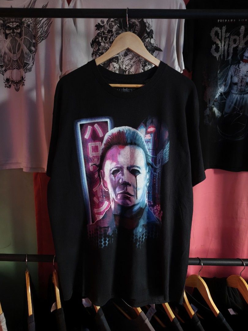 Halloween Megaprint tee (Category: Tshirts & Polo Shirts ) located in Toledo. Submitted by goldendogs (Listing ID 1468413378, Image 1). Description: XL fits Minimal Hairlines / Cracks Official Printed tag.