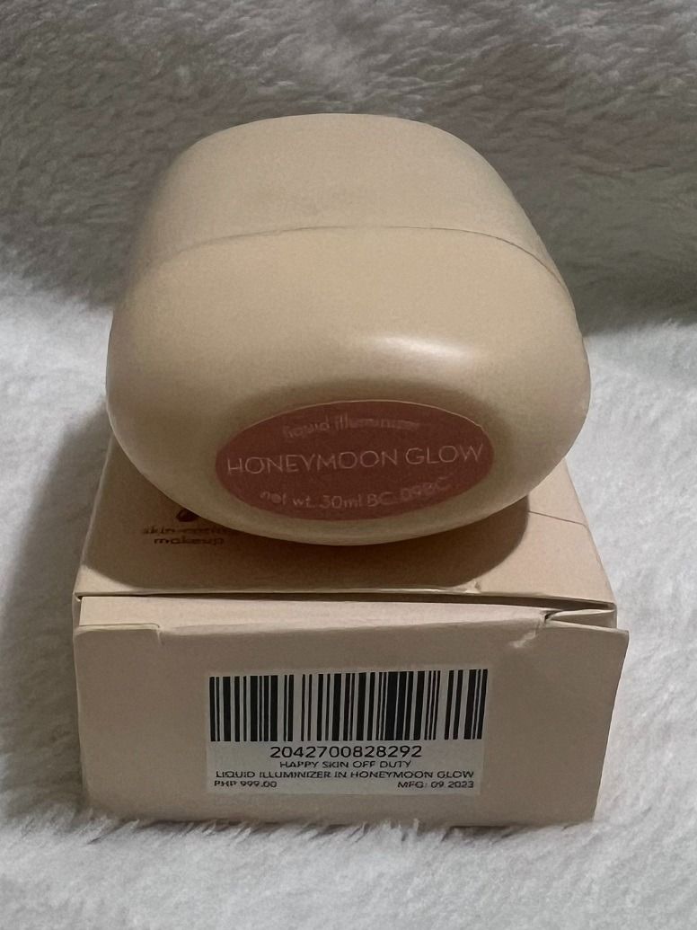 Happy Skin Bundle (Category: Makeup) located in San Pedro. Submitted by cherelune (Listing ID 1468335731, Image 3). Description: Purchased first half of 2026. Please see photos for reference. Happy Skin bundle includes: -- Off Duty Liquid Illuminizer in Honeymoon Glow, 30 mL - used very sparingly 10x or less, maybe 25 mL or more remaining -- Lip Jelly Dewy Gel Tint in Pink Lemonade, 3 mL - approx. 55% remaining -- Oil Control Volcanic Roller in R