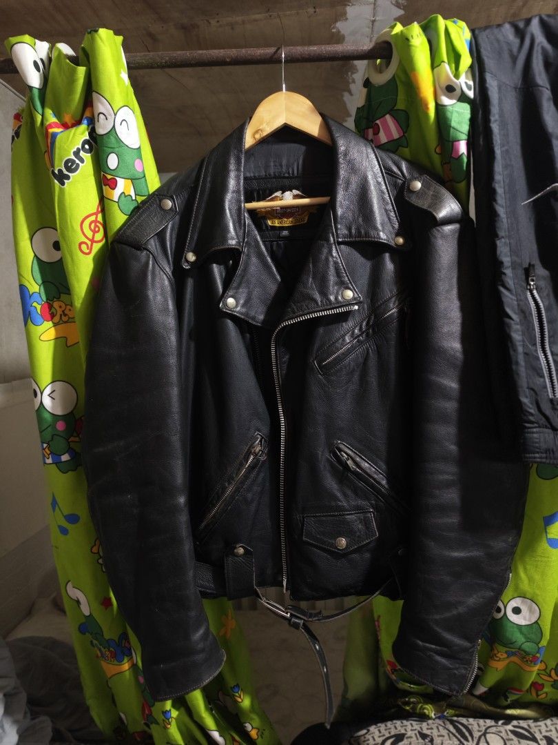 Harley-Davidson An American Legend Leather Jacket Size 44 (Category: Coats, Jackets and Outerwear) located in Dalaguete. Submitted by three7archives (Listing ID 1468436740, Image 1). Description: - Brand: Harley-Davidson - Size: 44 - Material: 100% Genuine Leather (Professional clean only) - Lining: Quilted polyester for extra warmth - Hardware: Heavy-duty zippers and adjustable buckled waist belt - Origin: Made in U.S.A. - Condition: Excellent, 
