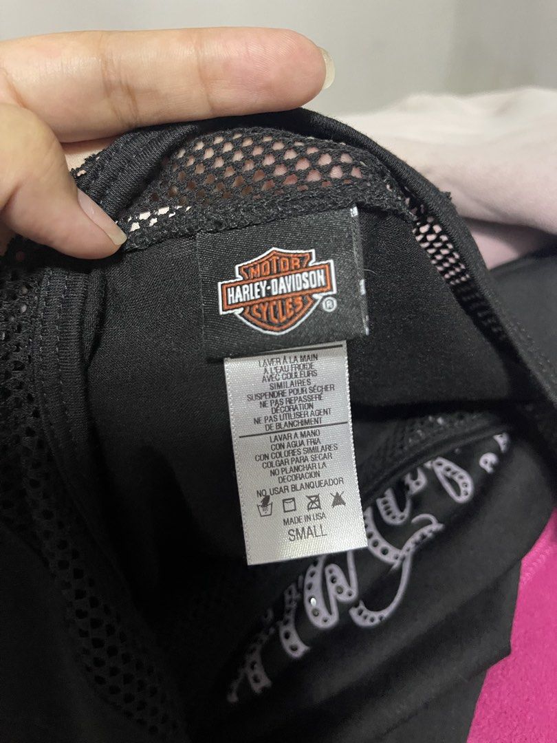 Harley-Davidson Black Mesh Collar Rhinestone Top (Category: Shirts) located in Manila. Submitted by fastforest_65f95b (Listing ID 1468334813, Image 2). Description: - Brand: Harley-Davidson - Color: Black - Size: Small - Details: Half sleeves, scooped mesh neckline, and glittery rhinestone script logo - Origin: Made in USA - Care: Hand wash cold recommended.