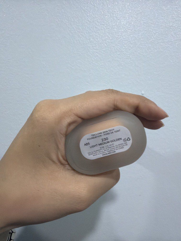 Haus labs foundation (Category: Makeup) located in Quezon City. Submitted by destashingmycloset (Listing ID 1468305921, Image 3). Description: .