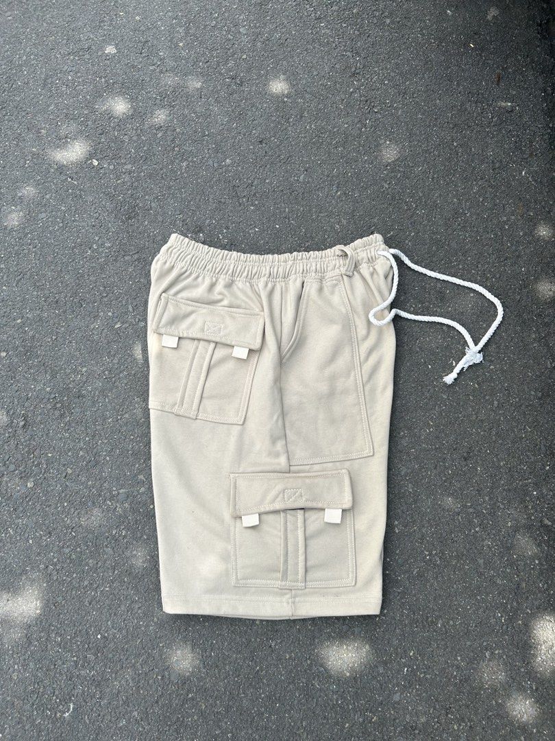 Heavy Weights Multi Pocket Cargo Shorts (Category: Shorts) located in Manila. Submitted by cozythrift. (Listing ID 1468488012, Image 2). Description: Heavy Weight Multi Pocket Cargo Short ( Custom Made Short/Pro Club Alt ) Heavy Weights Multi Pocket Cargo Short Available Sizes: M - XL ( 32 - 42 ) Available Colors: Charcoal Gray & Khaki - Heavy Weight ( Thick Fabric ) - Baggy - Premium Quality - Heavy Cotton - Proclub & Fb County Inspired Cotton.