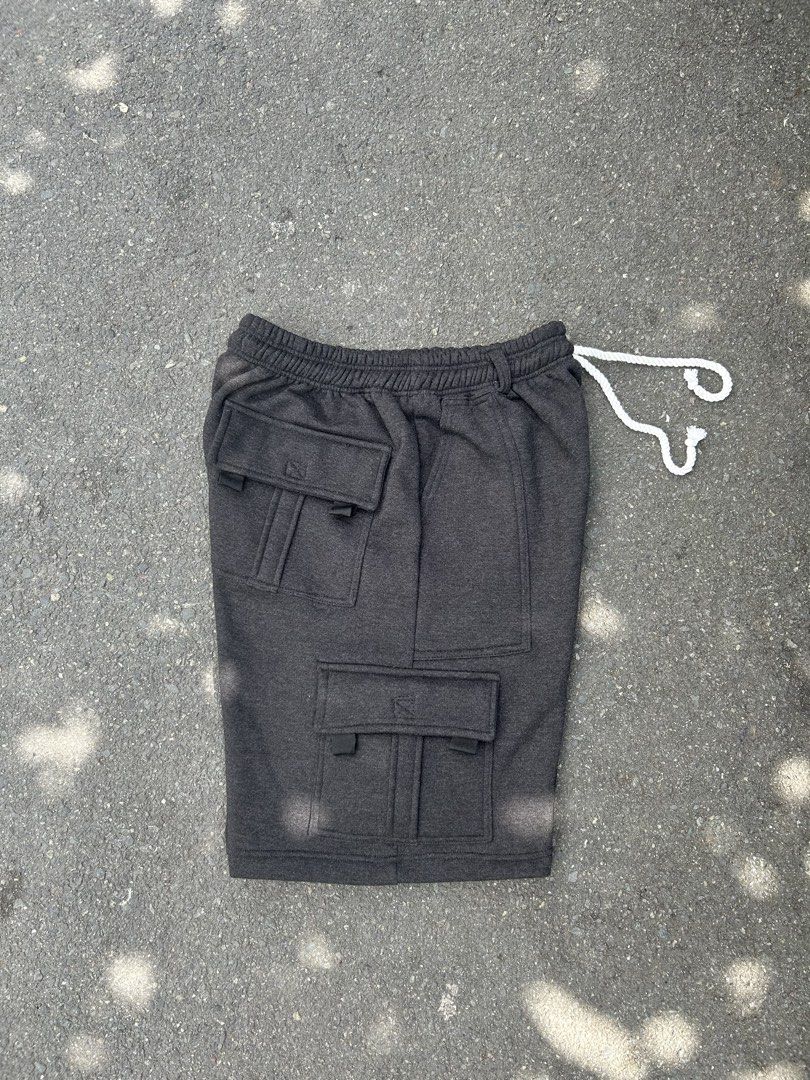 Heavy Weights Multi Pocket Cargo Shorts (Category: Shorts) located in Manila. Submitted by cozythrift. (Listing ID 1468488012, Image 3). Description: Heavy Weight Multi Pocket Cargo Short ( Custom Made Short/Pro Club Alt ) Heavy Weights Multi Pocket Cargo Short Available Sizes: M - XL ( 32 - 42 ) Available Colors: Charcoal Gray & Khaki - Heavy Weight ( Thick Fabric ) - Baggy - Premium Quality - Heavy Cotton - Proclub & Fb County Inspired Cotton.