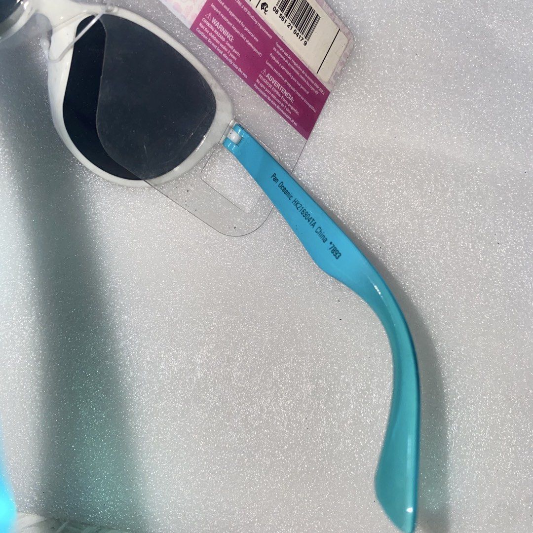 Hello Kitty Polka Sunglasses (Category: Sunglasses & Eyewear) located in Bulacan. Submitted by jexmd (Listing ID 1468295667, Image 3). Description: .