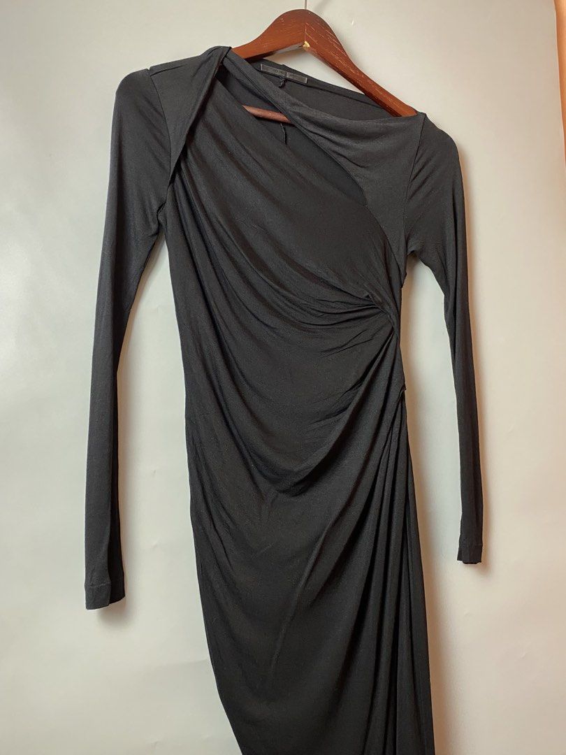 Helmut Lang Ruched Long-Sleeve Dresses (Category: Dresses) located in Quezon City. Submitted by loloyz123 (Listing ID 1468313023, Image 3). Description: Helmut Lang Ruched Long-Sleeve Dresses Condition: Very good Color rate: 10/10 Color: black Size: xsmall L: 51 W: 13 inches.