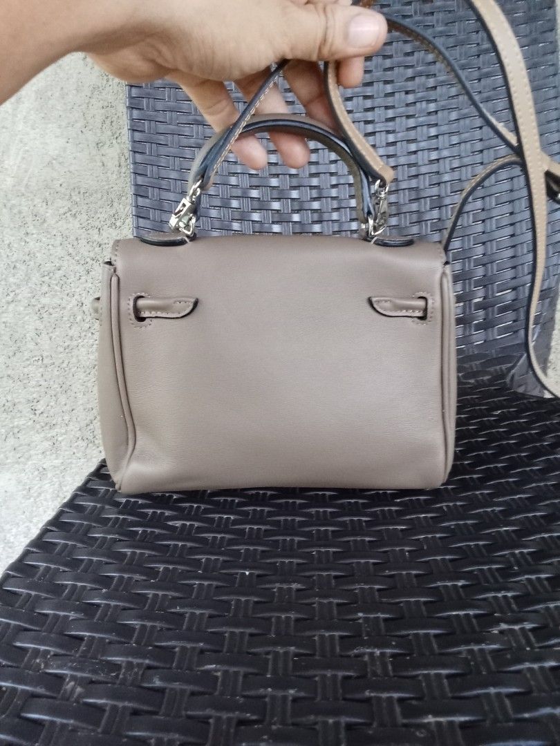 HERMES KELLY DOLL SMALL (Category: Cross-body Bags) located in Vinzons. Submitted by gracecollectionsph09 (Listing ID 1468433980, Image 3). Description: GOOD CONDITION ISSUE MISSING LOCK PAYMENT FIRST BICOL LOCATION.