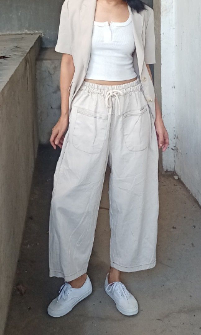 Highwaist cream soft lightweight denim pants (Category: Other Bottoms) located in Davao. Submitted by kannikasok1987 (Listing ID 1468322686, Image 2). Description: Highwaist Waist 27-36 (garterize) Hips 44 L 34.5 good as new.