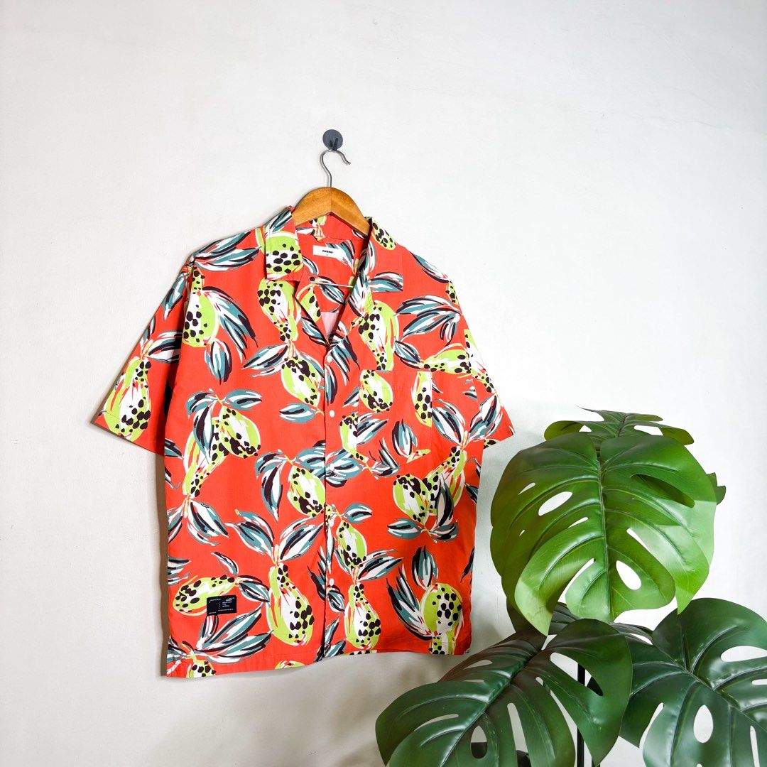 Hisso | Open Collar Polo. (Category: Tshirts & Polo Shirts ) located in Manila. Submitted by bypiecesandstories (Listing ID 1468322964, Image 1). Description: Hisso | Open Collar Polo. 599 PHP 🧡 Perfect Condition Can Fit — Medium to X Large Dimensions — W 23" L 28" A vibrant orange printed polo with an open collar and a relaxed fit and laid-back feel. Perfect for adding a pop of color and personality to your everyday wardrobe. • REMINDERS • — Re