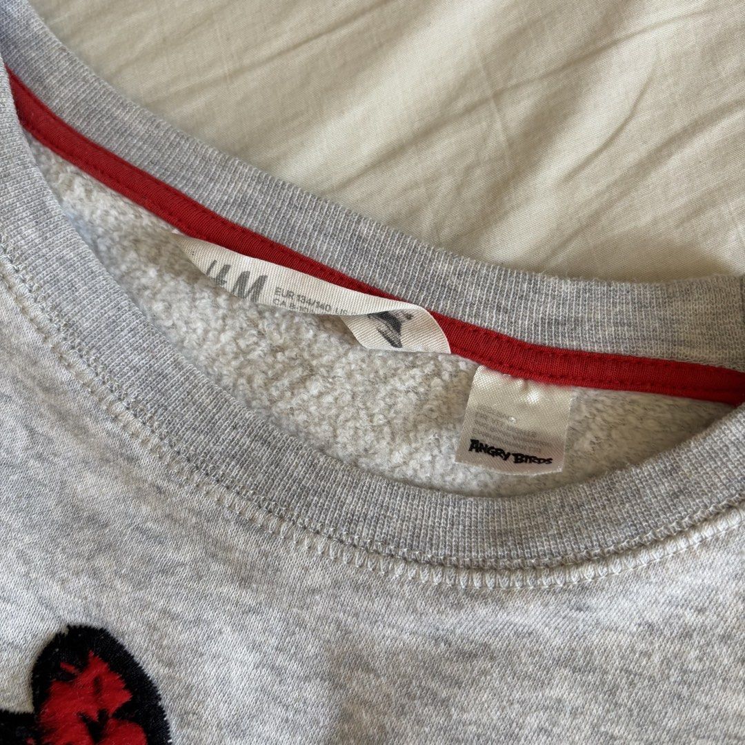 H&M Angry Bird Fluffy Sweater (Category: Babies & Kids Fashion) located in Binan City. Submitted by myprelovedhaul (Listing ID 1468335090, Image 2). Description: Width 15 , length 22 - no when worn photos! - last price posted! - please message only if sure buyer! - limited replies only. - Available unless mark as sold. - Ship via j&t or lalamove for same day. -Mode of payment: Gcash 📍Biñan Laguna .