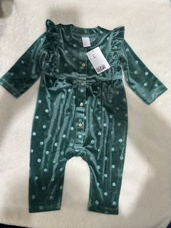 (Category: ) located in . Submitted by aaamoreapparel (Listing ID 1468346850, Image 1). Description: .