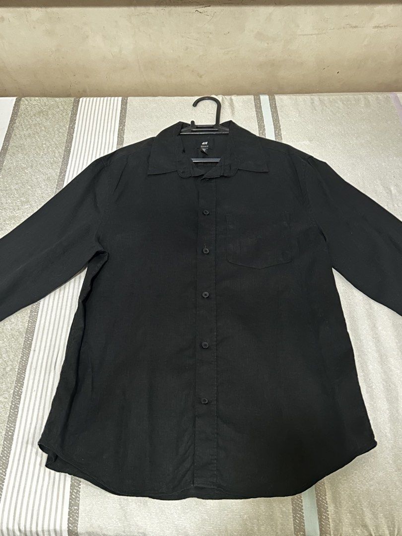H&M Black Linen Long Sleeve Regular Fit Button-Down Shirt (Category: Formal Shirts) located in Taytay. Submitted by enzos24 (Listing ID 1468363976, Image 2). Description: - Brand: H&M - Color: Black (Linen) - Size: S - Fit: Regular fit - Condition: used once - 700 only (bought it for 2k) - Taytay, Rizal area .