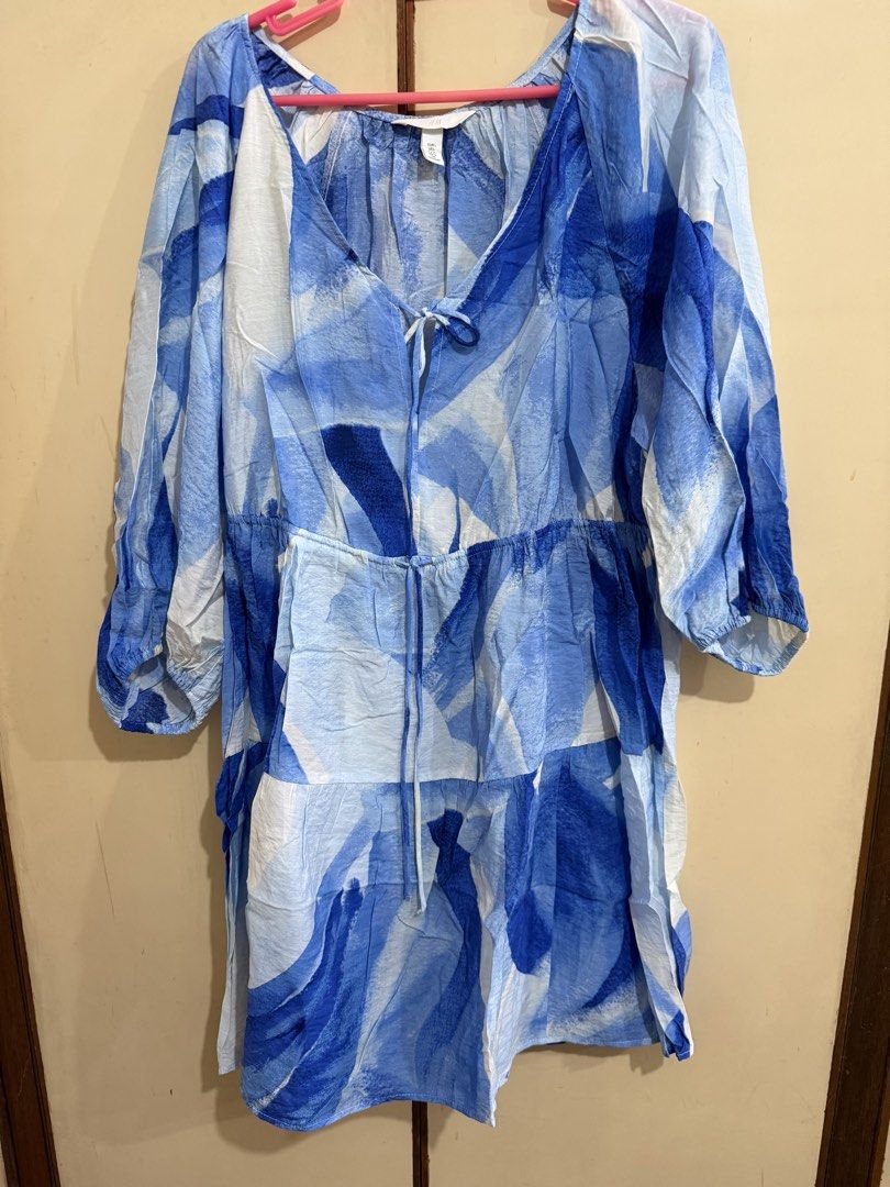 H&M Blue Dress Large (Category: Dresses) located in Manila. Submitted by preloved_new_forsale (Listing ID 1468353353, Image 1). Description: .
