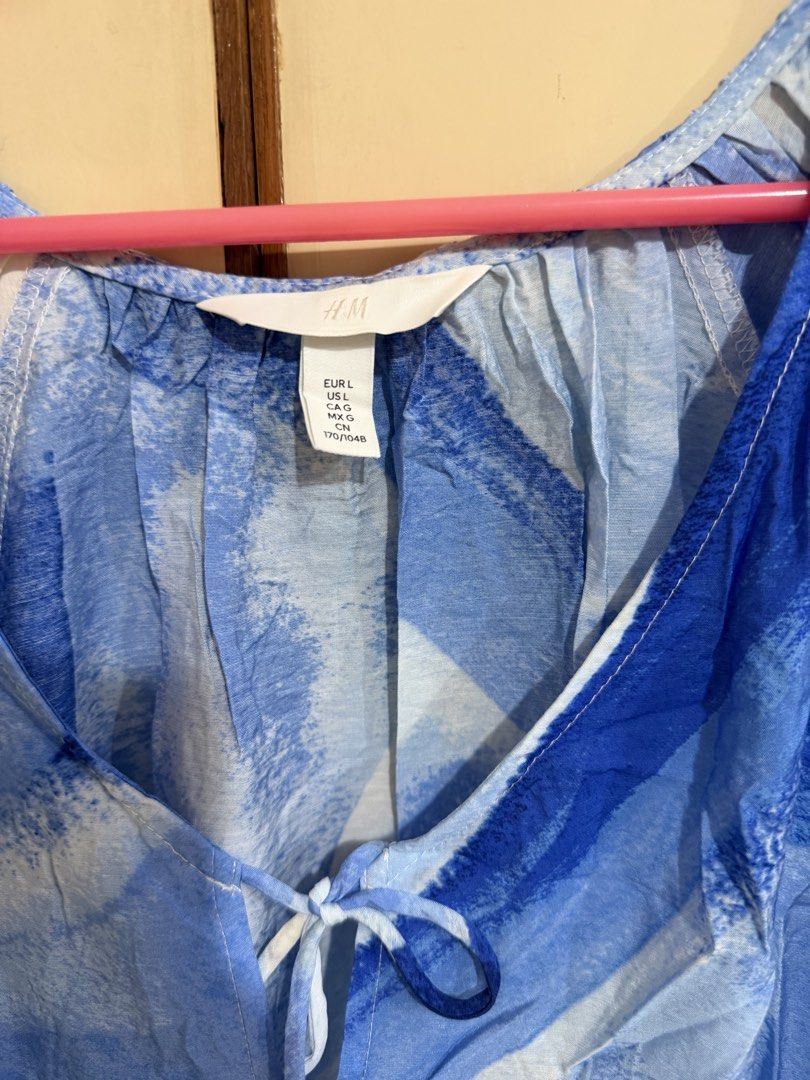 H&M Blue Dress Large (Category: Dresses) located in Manila. Submitted by preloved_new_forsale (Listing ID 1468353353, Image 3). Description: .
