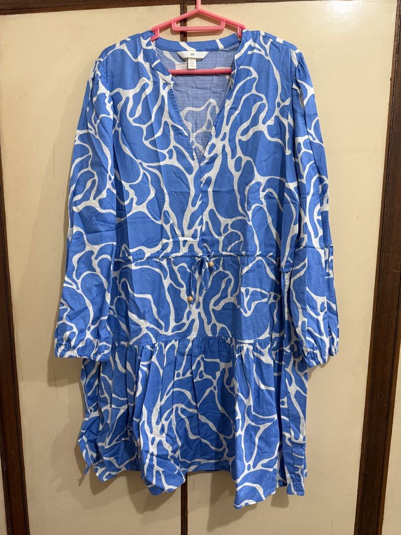H&M Blue Linen Dress Medium (Category: Dresses) located in Manila. Submitted by preloved_new_forsale (Listing ID 1468353662, Image 1). Description: .