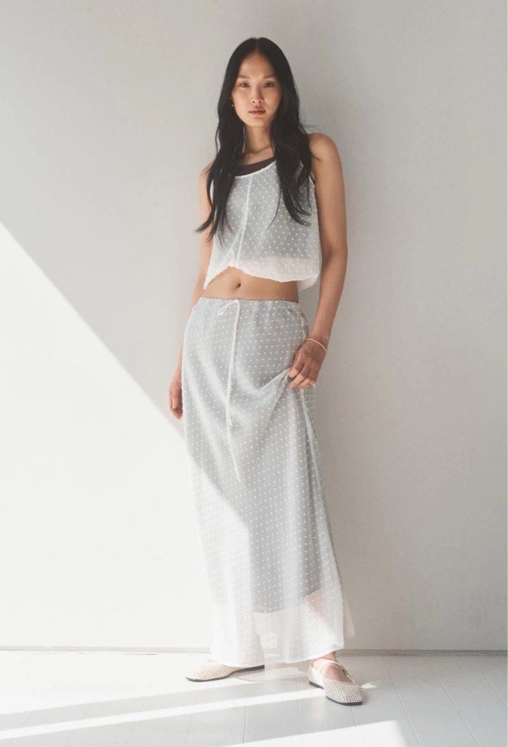 H&m plumeti skirt (Category: Skirts) located in Rizal. Submitted by loved_stuffs_2 (Listing ID 1468485938, Image 2). Description: Never been used Impulsive buy Size 38 (fits M-L).