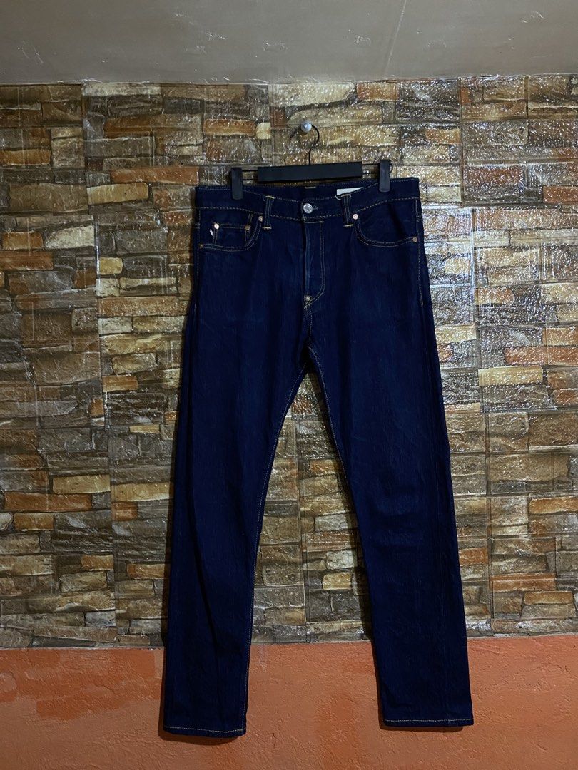 HM SELVEDGE WEAVE SLIM JEANS (Category: Jeans) located in Cebu City. Submitted by arsenyong (Listing ID 1468449115, Image 2). Description: Waist:30-32 Length :38 Hem :6 Excellent No issue Button fly .