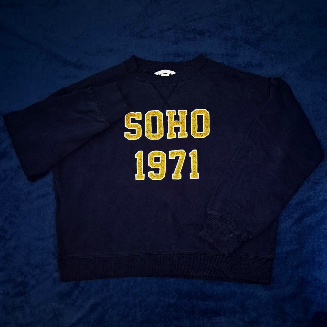H&M SOHO 1971 Sweatshirt (Category: Tshirts & Polo Shirts ) located in General Santos City (Dadiangas). Submitted by madeby.ryb (Listing ID 1468455069, Image 1). Description: •Size: 25" × 23" •Good condition.