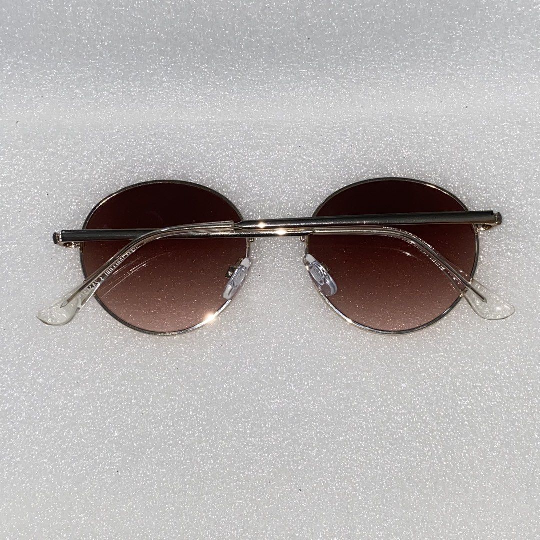 H&M Sunglasses (Category: Sunglasses & Eyewear) located in Bulacan. Submitted by jexmd (Listing ID 1468297586, Image 2). Description: .