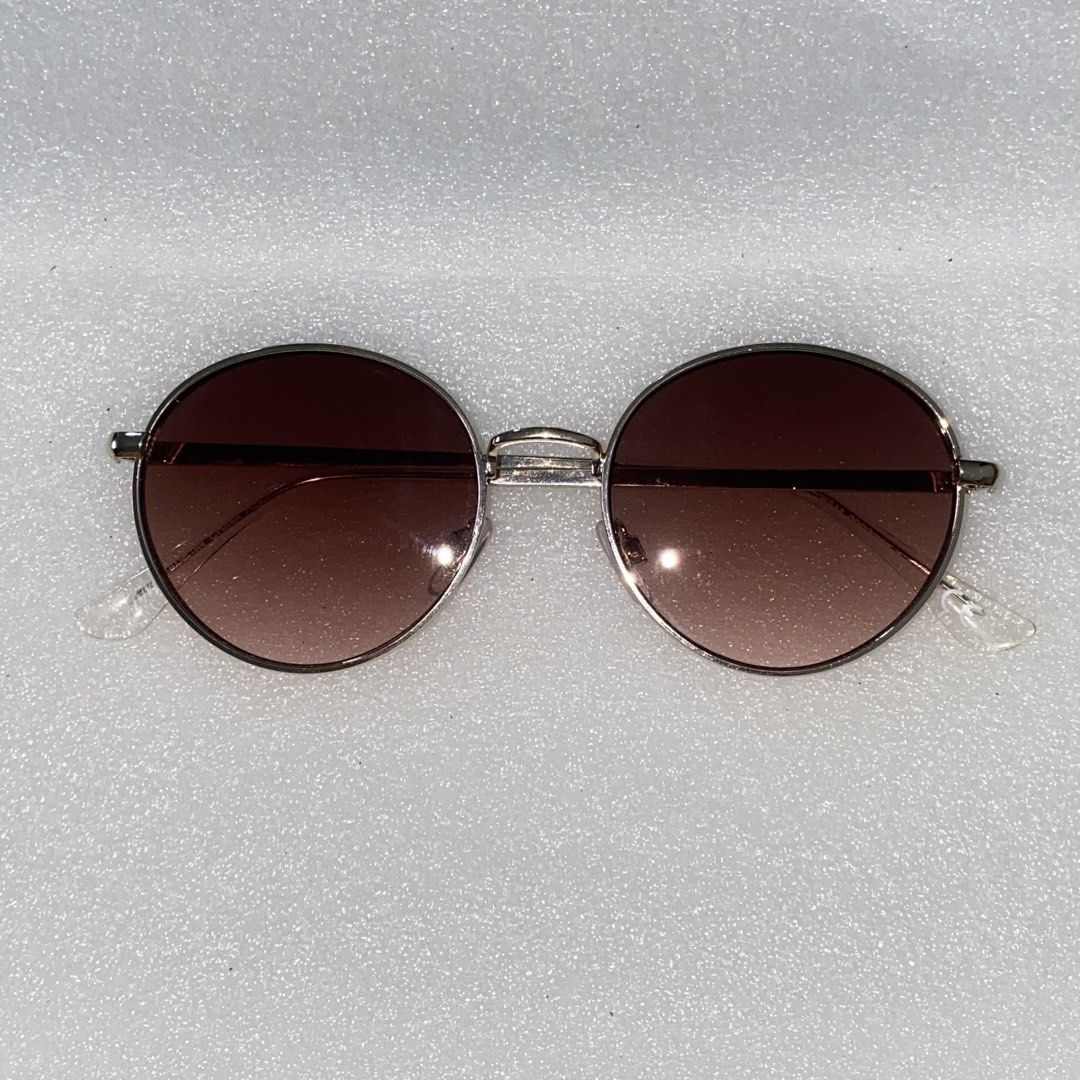 H&M Sunglasses (Category: Sunglasses & Eyewear) located in Bulacan. Submitted by jexmd (Listing ID 1468297586, Image 1). Description: .