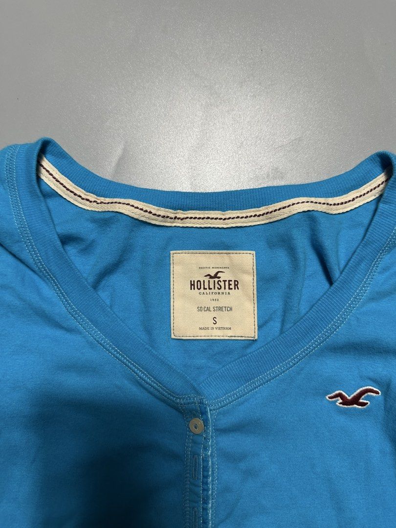 Hollister (Category: Longsleeves) located in Legazpi City. Submitted by lootsi (Listing ID 1468383041, Image 3). Description: .